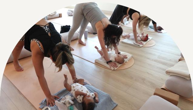 Mommy_And_Baby_yoga